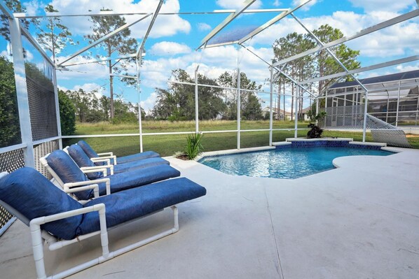 Pool - Backyard Fun at Highlands Reserve (Davenport)