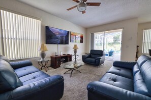 TV - Rachel and Dale's Highlands Reserve Vacation Home (Davenport)