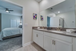 Bathroom - 9 Bedroom Family Friendly Retreat - Private Pool (Davenport)