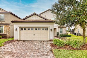 Exterior - Spectacular Champions Gate Vacation Home (Davenport)