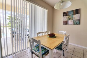 Dining - Henrik's Highlands Reserve Retreat (Davenport)