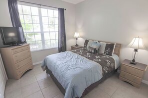 4 soverom, strykejern/-brett og sengetøy