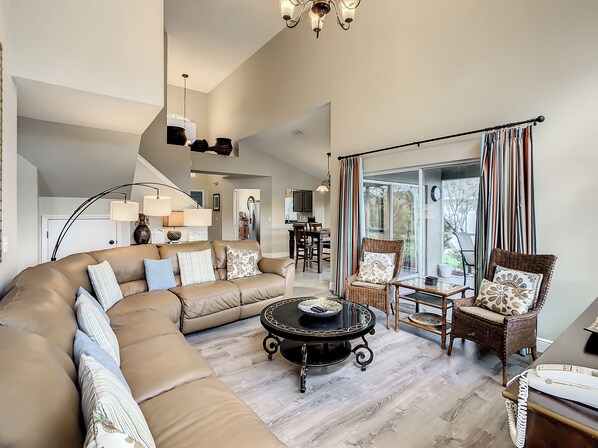 TV - Anthony's Southern Dunes Vacation Home (Haines City)