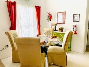 Interior - Paul's Southern Dunes House (Haines City)