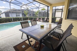 Pool - Sharon's Calabay Parc Vacation Home (Haines City)