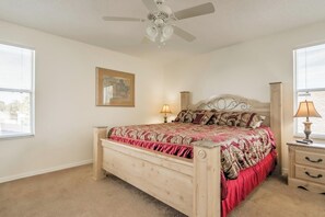 4 bedrooms, iron/ironing board, bed sheets