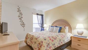 4 bedrooms, iron/ironing board, bed sheets