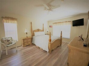 4 soverom, strykejern/-brett og sengetøy