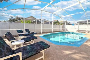 Outdoor pool - Sandra's Eagle Pointe Vacation Home (Kissimmee)