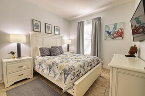 5 bedrooms, iron/ironing board, bed sheets