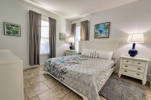 5 bedrooms, iron/ironing board, bed sheets - 5 Bed Solterra Sensation Vacation Home (Davenport)