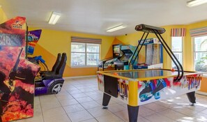 Game room - Ricardo's Villas at Island Club Condo (Kissimmee)