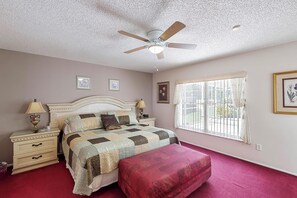 3 bedrooms, iron/ironing board, bed sheets - Colin and Cherryl's Indian Ridge Vacation Home (Kissimmee)