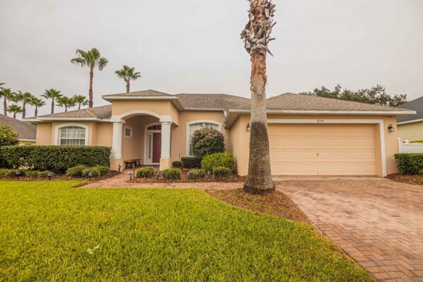 Exterior - Comfortable Tuscan Ridge Vacation Home (Davenport)