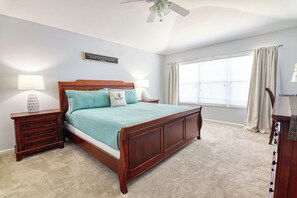 6 室のベッドルーム、アイロン / アイロン台、ベッドシーツ