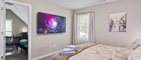 5 bedrooms, desk, iron/ironing board, free WiFi