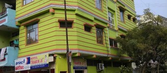 โรงแรมทาคุรจี ภโพธล