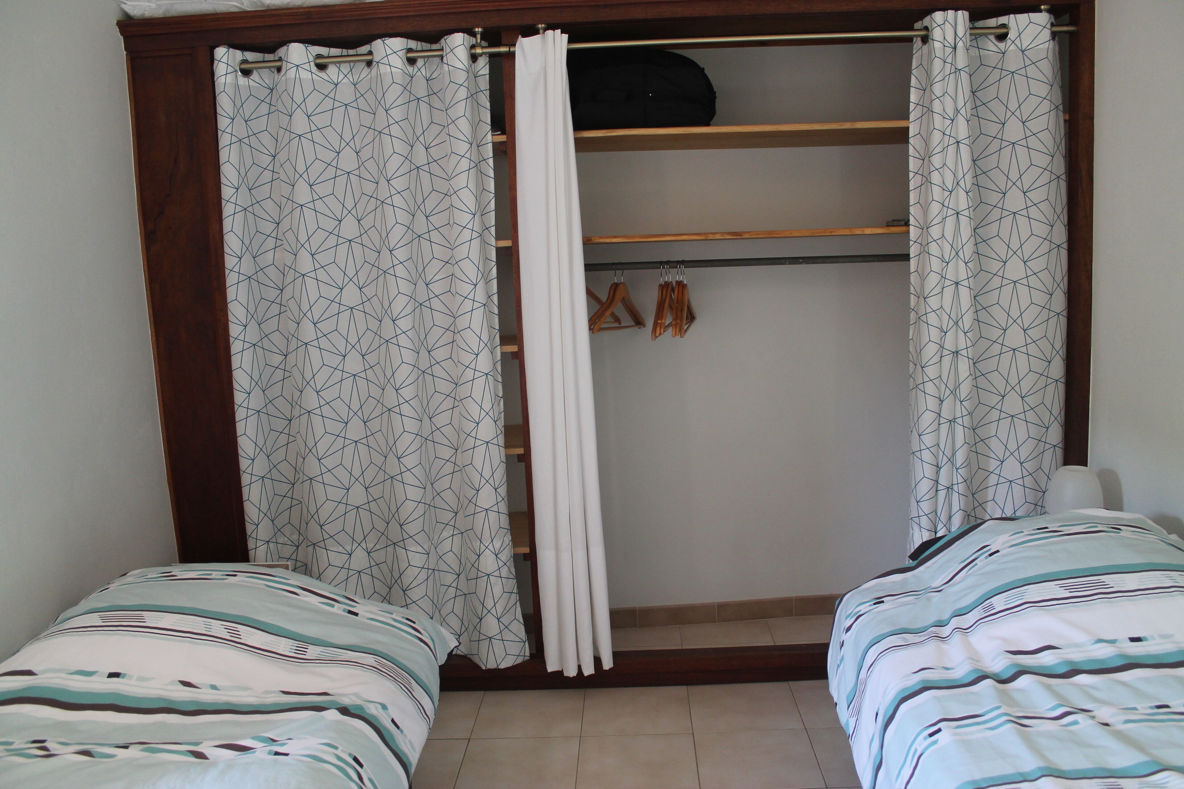 2 bedrooms, iron/ironing board, travel cot, free WiFi