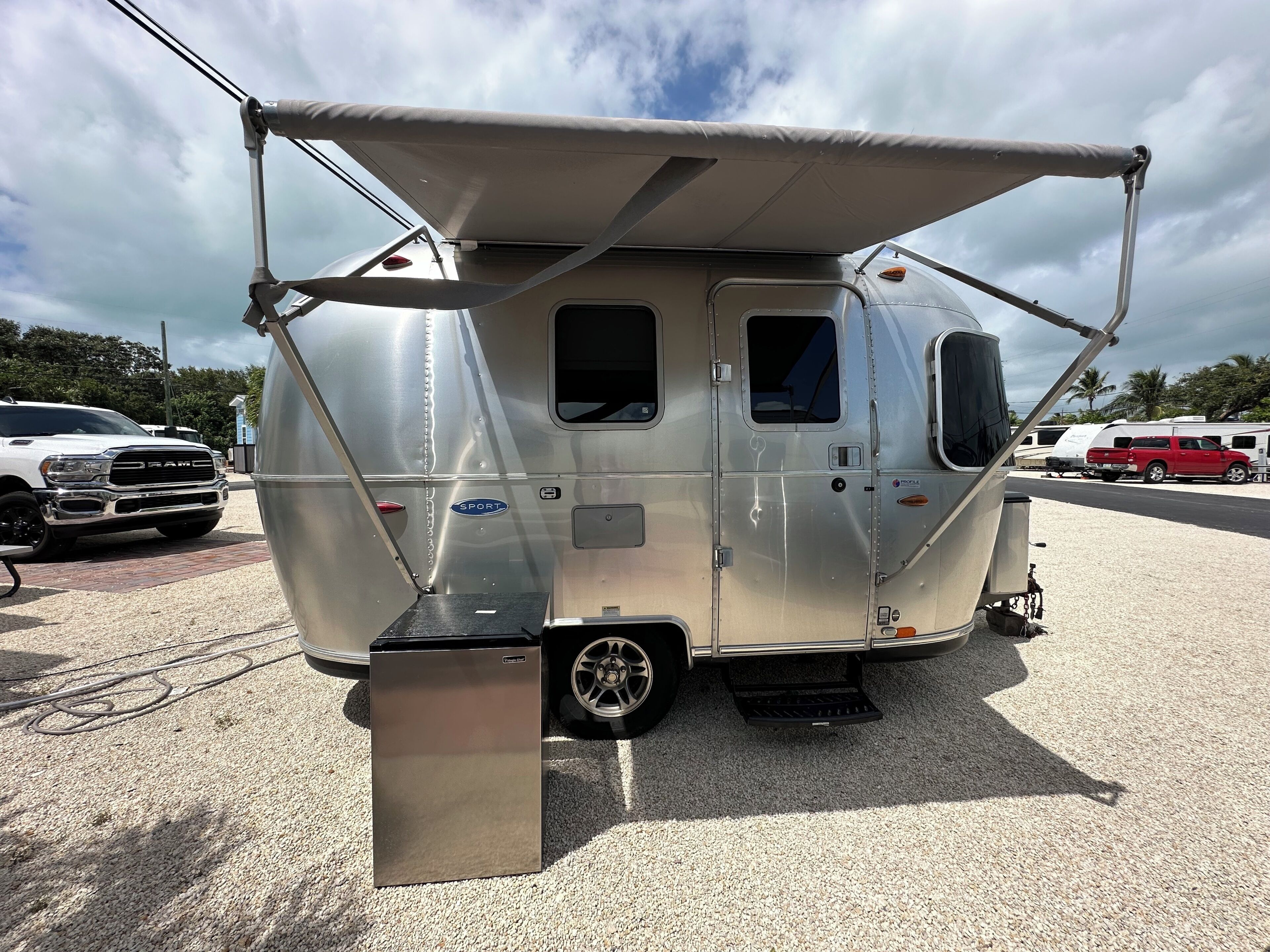 Cozy Airstream Bambi- at Resort on Bayside