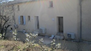 Front of property - Lou Pitchot Maximénet (Buis-les-Baronnies)