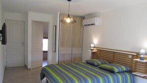 Room - Lou Pitchot Maximénet (Buis-les-Baronnies)