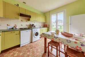 Køleskab, mikrobølgeovn, ovn, opvaskemaskine