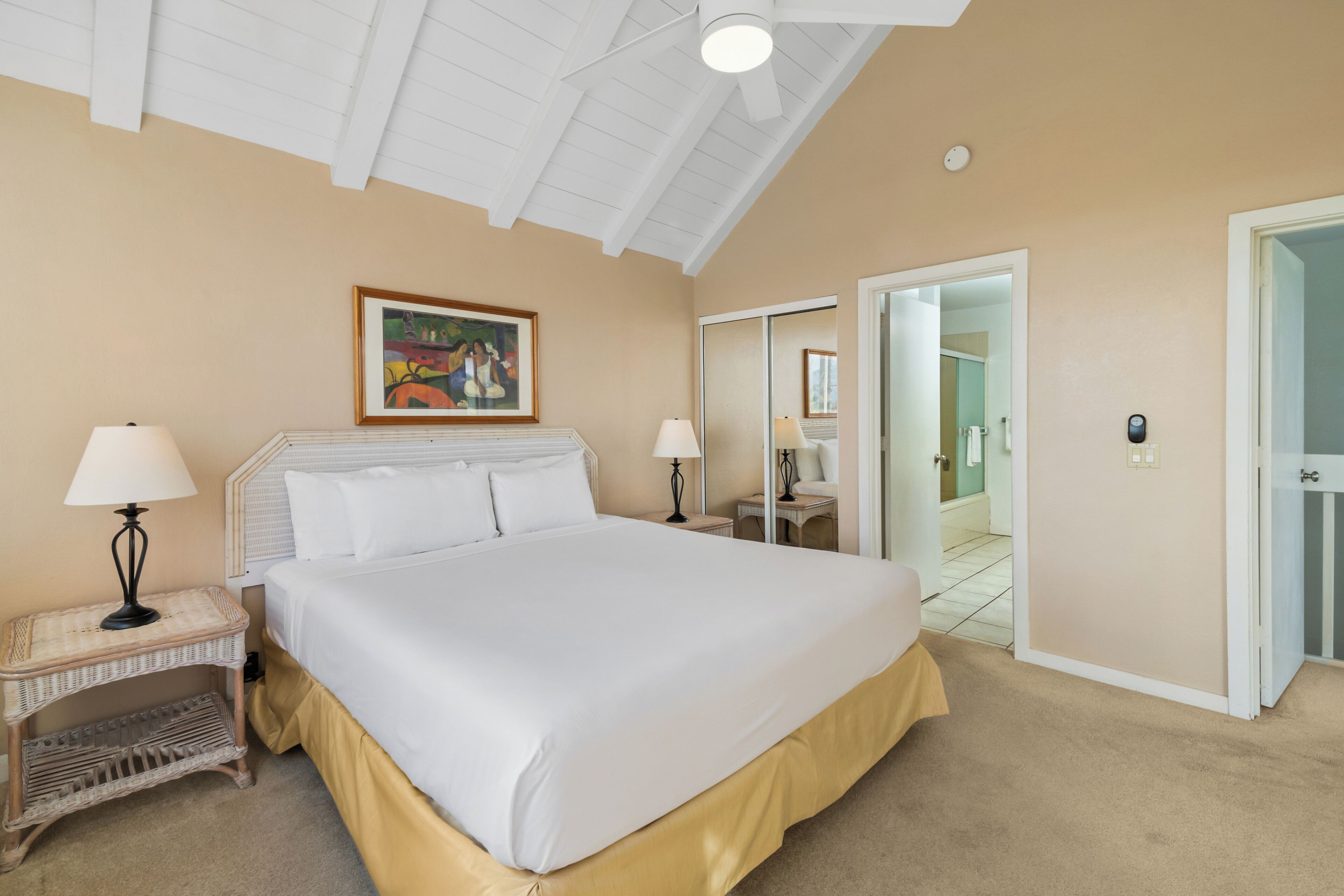 2 bedrooms, iron/ironing board, WiFi