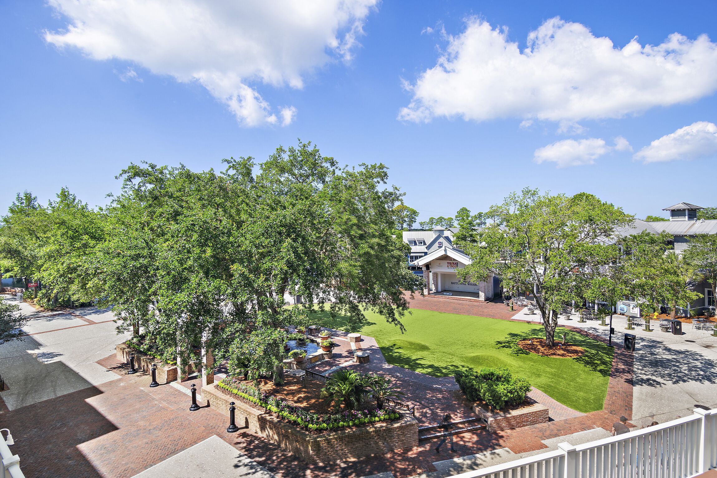 Observation Point North ~ In the Heart of Baytowne
