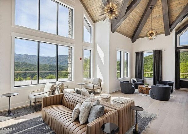 Smart TV, fireplace, offices - NEW Luxury 3 BD Penthouse Condo with Breathtaking Mountain Views-2 Balconies (Gatlinburg)