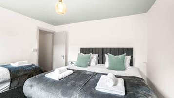 Basic Apartment | 2 bedrooms, free WiFi, bed sheets