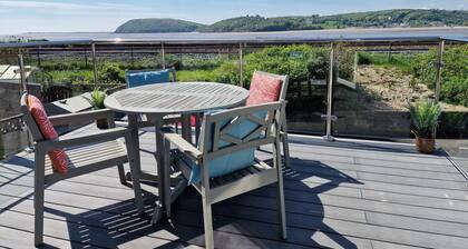 2br-sleeps4-balcony-petsok-parking-ferryside