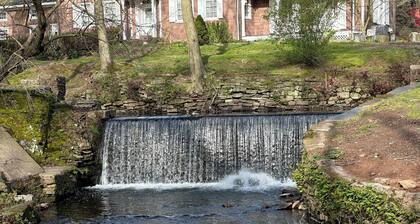 Beautiful house, extremely family friendly, very close to New York City