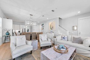 Hus, flere senger (This is Living) | Oppholdsområde | TV