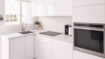 Micro-ondes, four, plaque de cuisson, lave-vaisselle