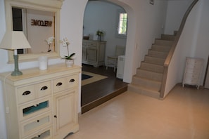 Interior - Faïza  - Four Bedroom Villa, Sleeps 8 (Roquebrune-sur-Argens)