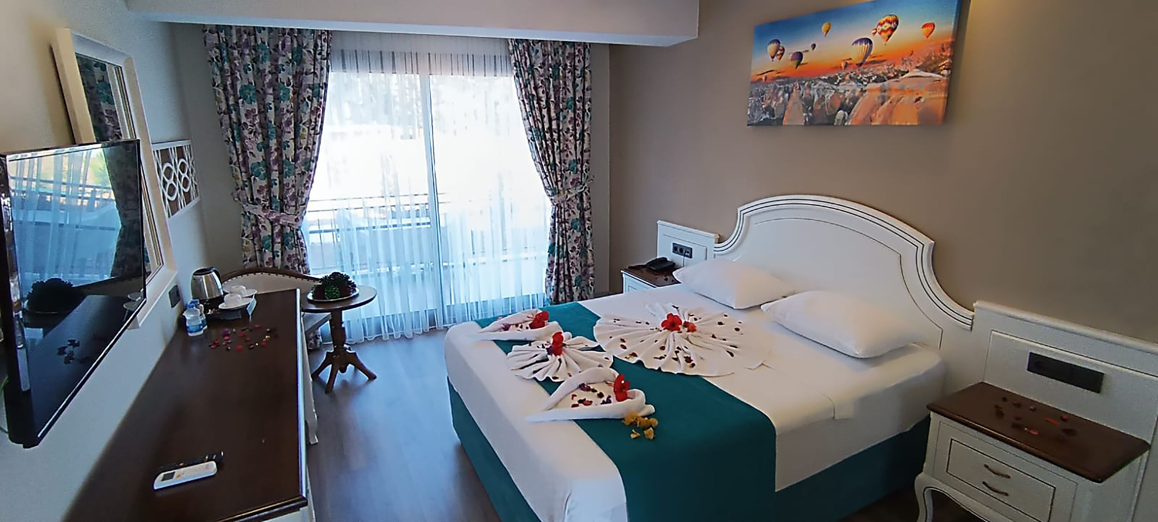 1 bedroom, Egyptian cotton sheets, premium bedding, minibar