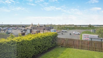 ParkplÀtze auf dem GelÀnde