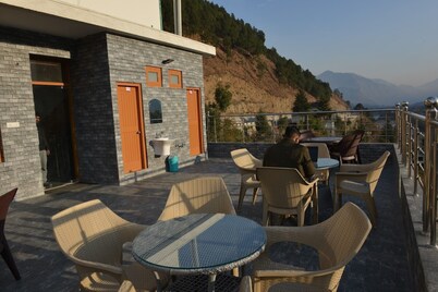 Tulip Flowing River View Bhuntar