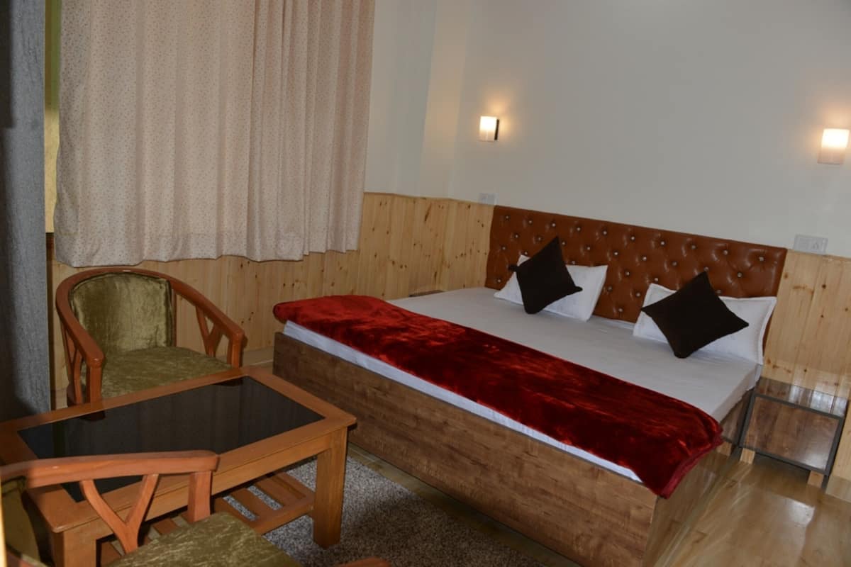 Soundproofing, WiFi (free), bed sheets
