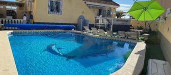 Villa In Ideal Location 5 mins walk to Amenities, Large Pool, Golf nearby.