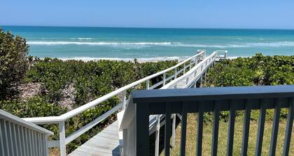 Pelican Point - Oceanfront home that can sleep up to twelve people
