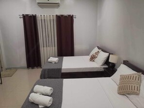 4 bedrooms, iron/ironing board, travel crib, free WiFi