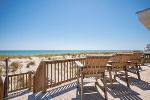 Property grounds - Dreamy Days: Coastal Cottage with Awe-inspiring Oceanfront Setting (Oak Island)