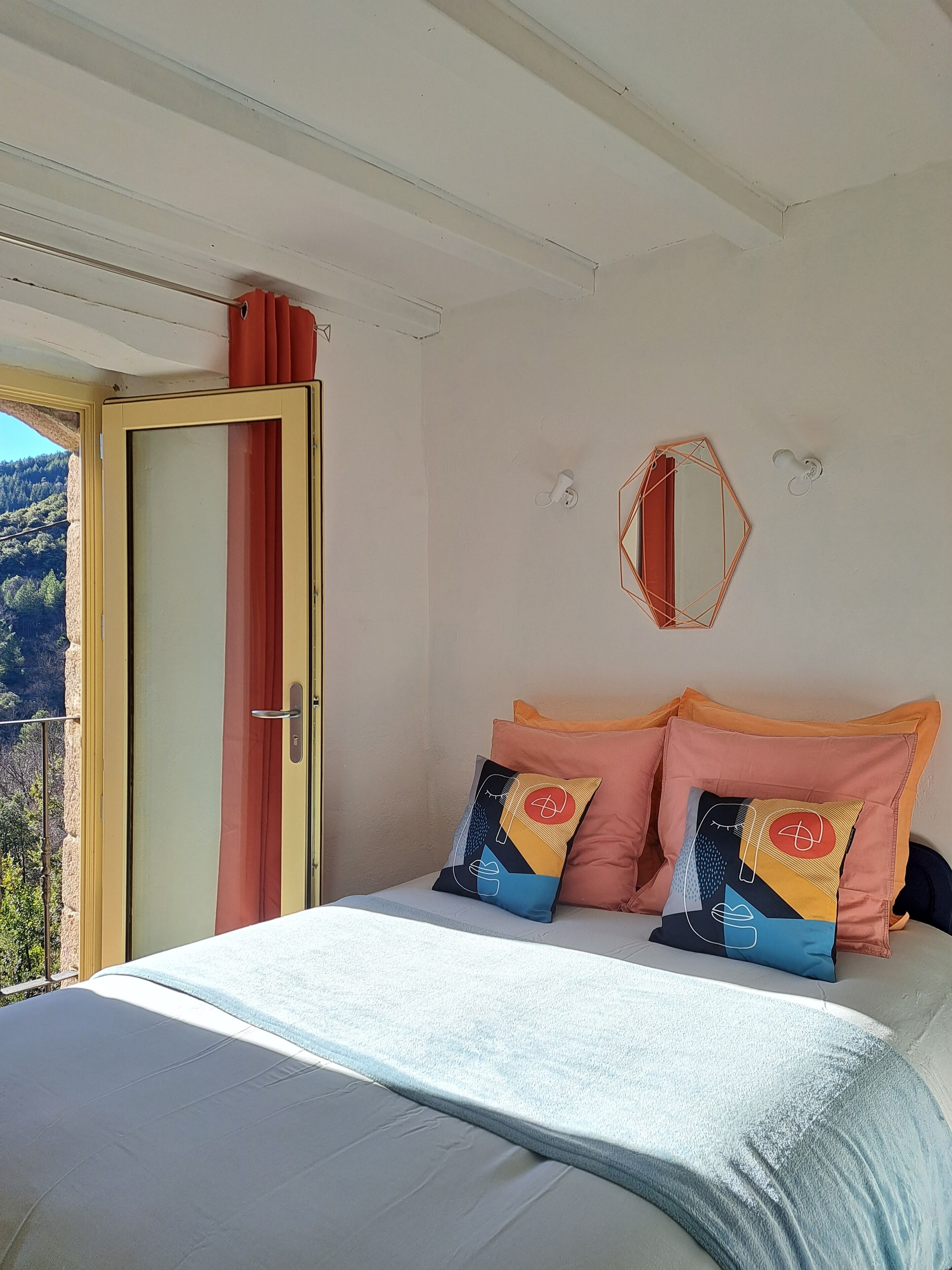 2 bedrooms, iron/ironing board, travel crib, bed sheets