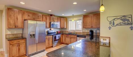 Mikrowelle, Ofen, Herdplatte, Geschirrspüler