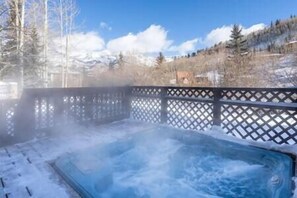 Outdoor spa tub - Misty Maiden Vista (Telluride)
