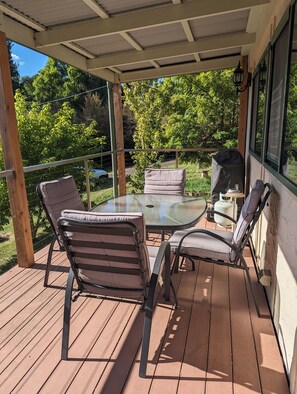 Terrace/patio - Oak Cottage - Daylesford - 200m from everything (Daylesford)