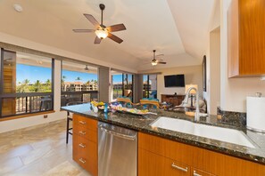 Fridge, microwave, oven, stovetop - Hilton Pool Pass included - Lux Penthouse w/ Views (Waikoloa)