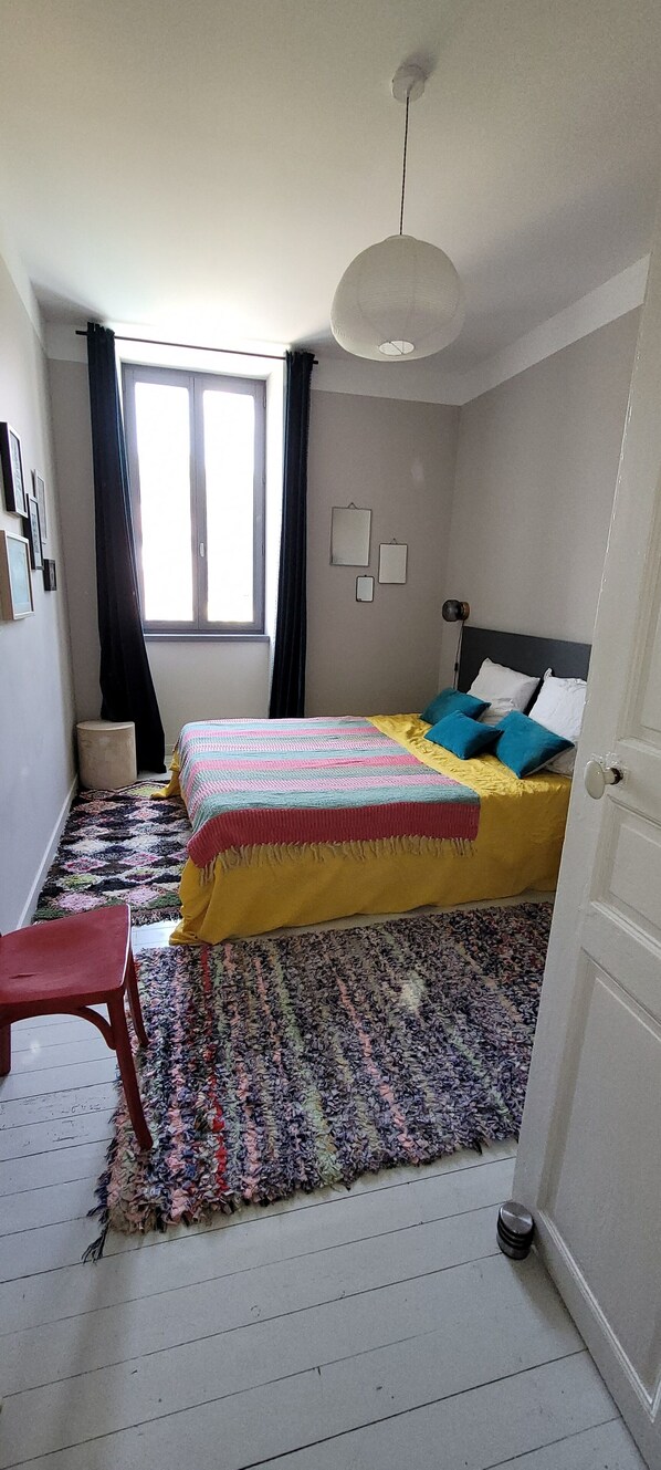 4 bedrooms, iron/ironing board, WiFi, bed sheets - Location Maison de Charme à Aubenas (Aubenas)