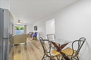 Interior - Charming 2BD Near Ft. Myers Beach (Ft. Myers)